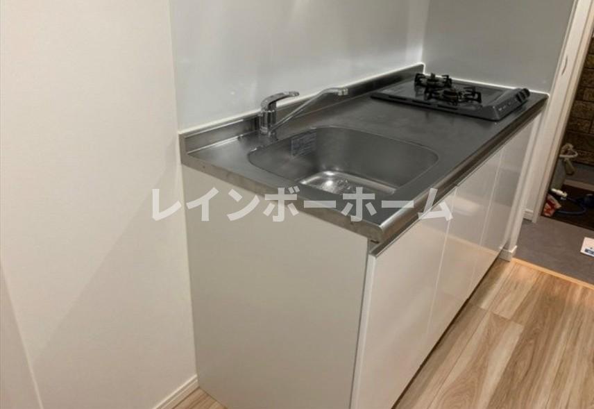 キッチン　コンパクトなキッチンで掃除もラクラク