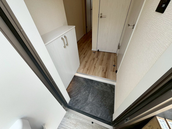 玄関　※別の部屋の写真です。