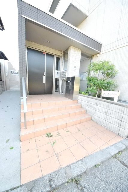 エントランス　★お問い合わせはタウンハウジングまで★