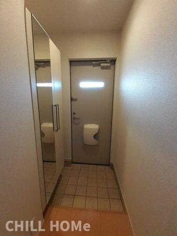 玄関　当社、チルホームのHPもご覧ください(^^)/物件情報多数♪