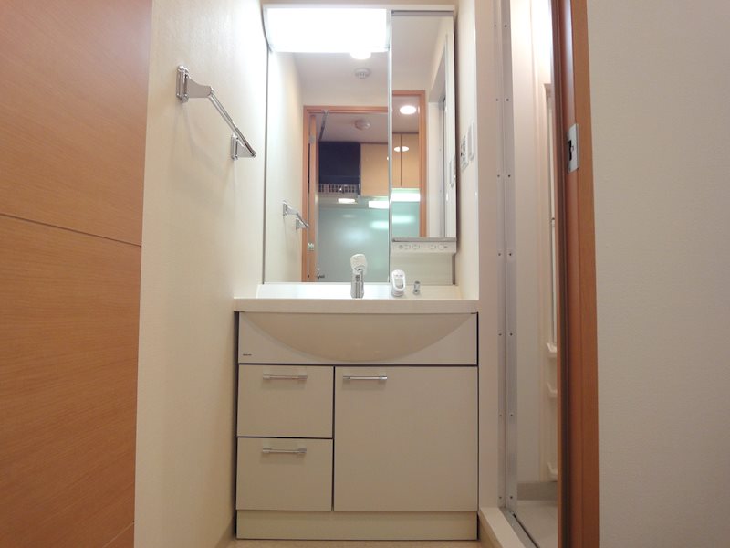 洗面設備　類似写真掲載。