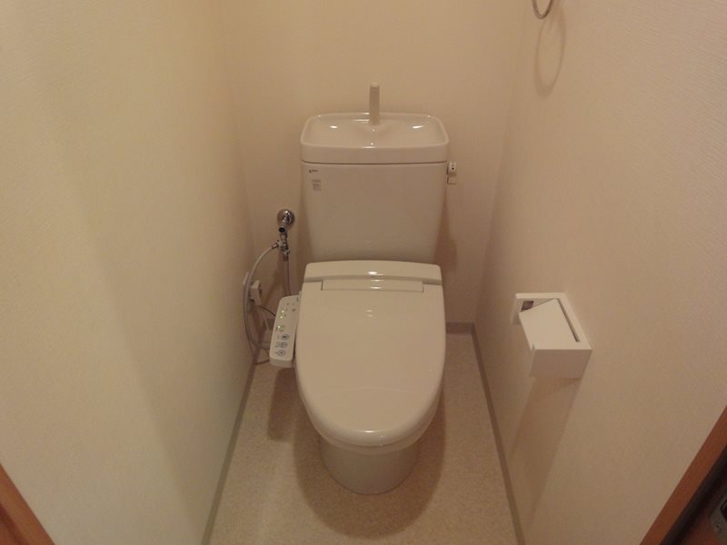 トイレ　類似写真掲載。