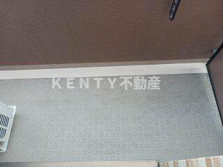 バルコニー　暖かな日差しのふりそそぐバルコニー