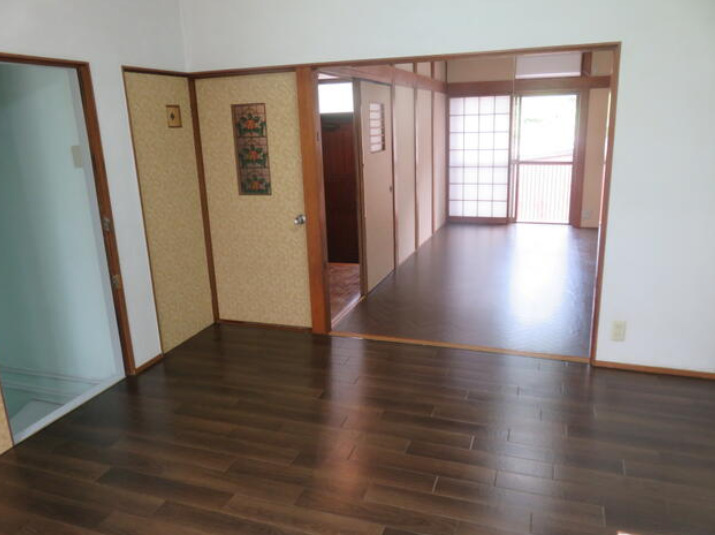 帝塚山6丁目戸建の居間写真