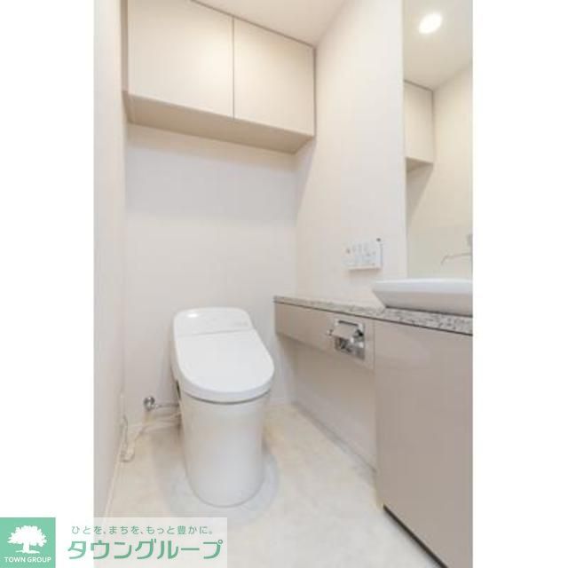 トイレ　※写真は同タイプ住戸です。