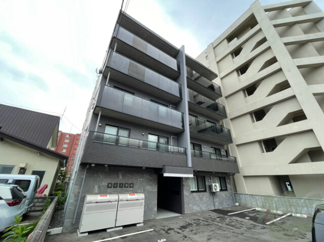 建物外観　札幌市北区北２２条西「ＧｒｉＧＧ」