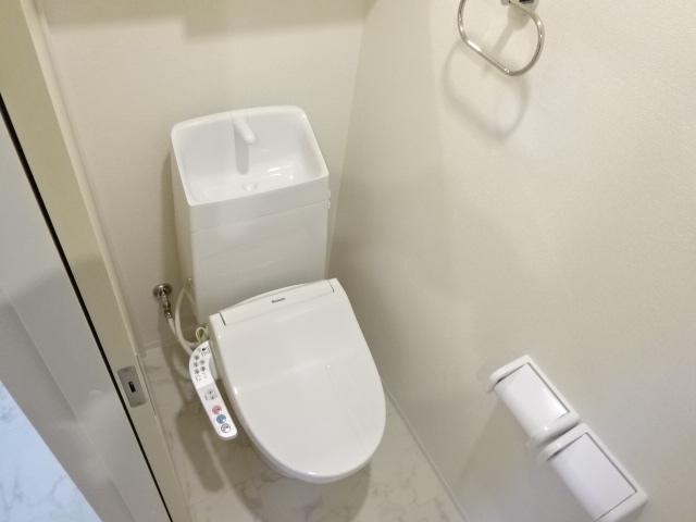 トイレ　シャワー付トイレ