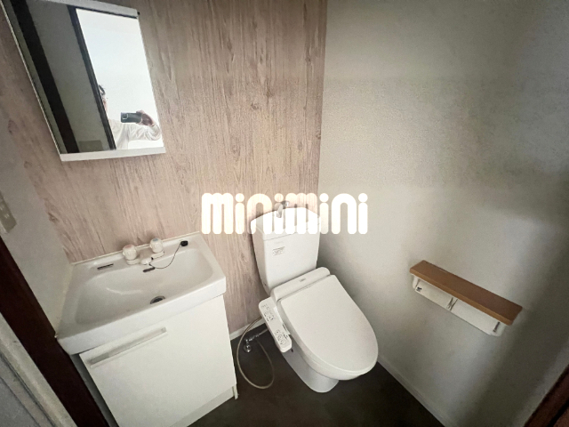 トイレ　バス、トイレ別です。
