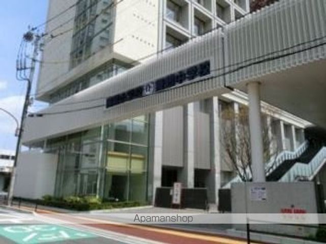 中学校　福岡舞鶴中学校（中学校）まで413m