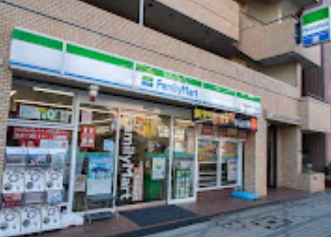 コンビニ　ファミリーマート門前仲町一丁目店（コンビニ）まで39m