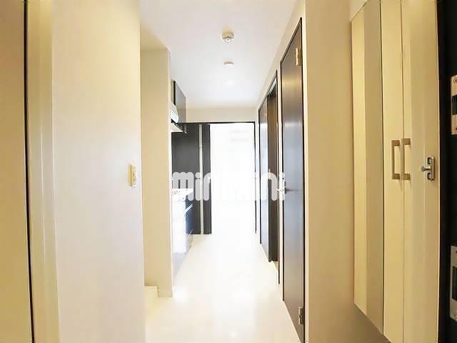 その他部屋・スペース　玄関から見たお部屋の様子です。