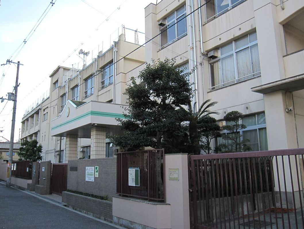 小学校　天下茶屋小学校（小学校）まで83m