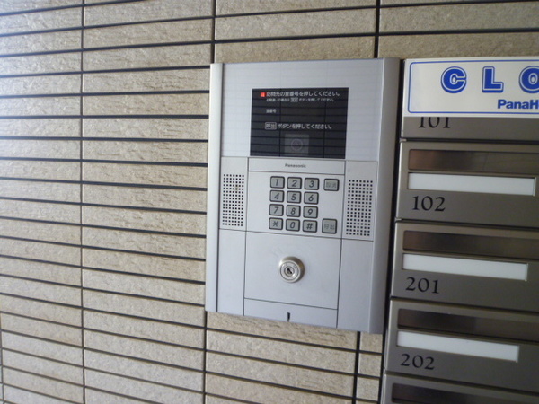 エントランス　オートロック物件◇