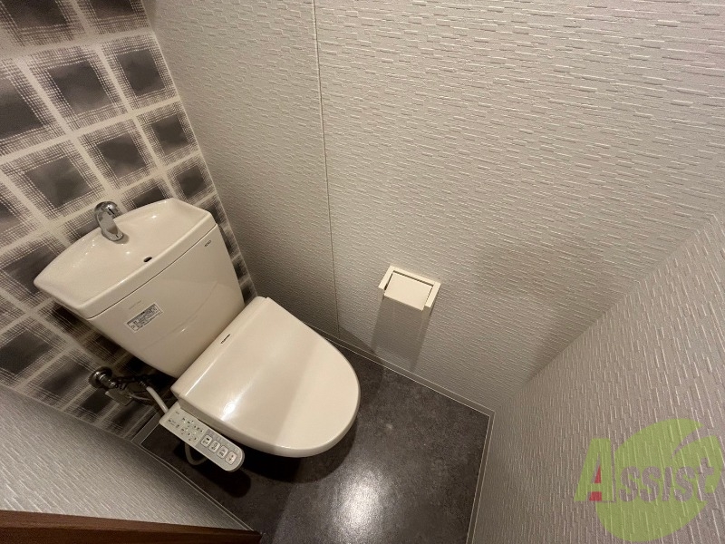 トイレ　こちらはトイレです。清潔感があり、安心して使用できます。