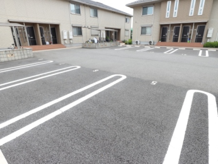 駐車場　駐車スペースもあります