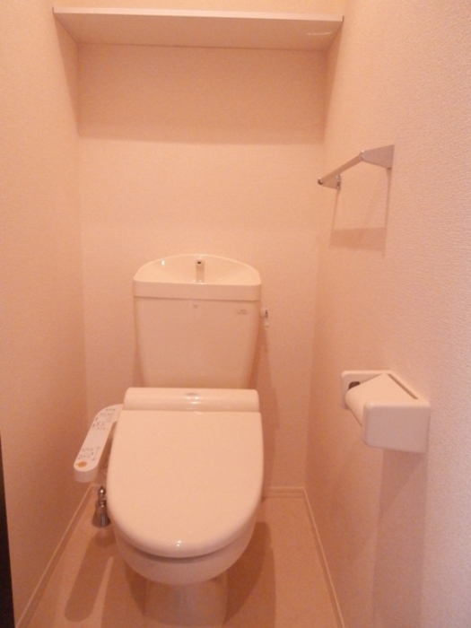 トイレ　ゆったりとした空間のトイレです