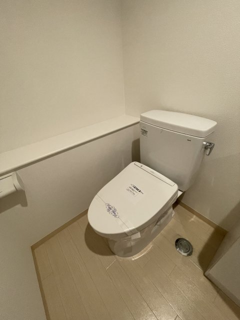 トイレ　同物件別号室です。