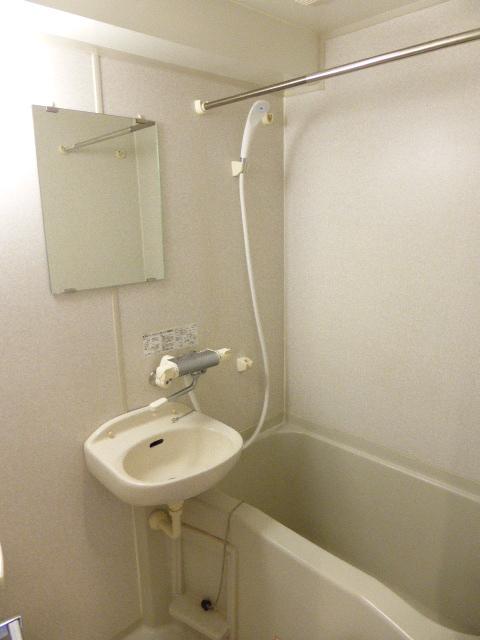 バス・シャワールーム　バス※別部屋参考写真