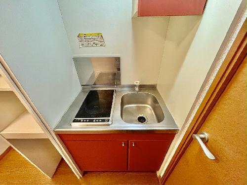 キッチン　設備・仕様は号室により異なる為、現況を優先いたします。
