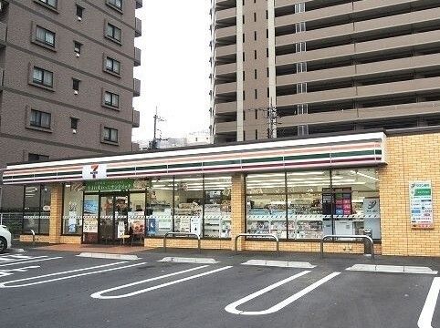 コンビニ　セブンイレブン上尾上町1丁目（コンビニ）まで50m