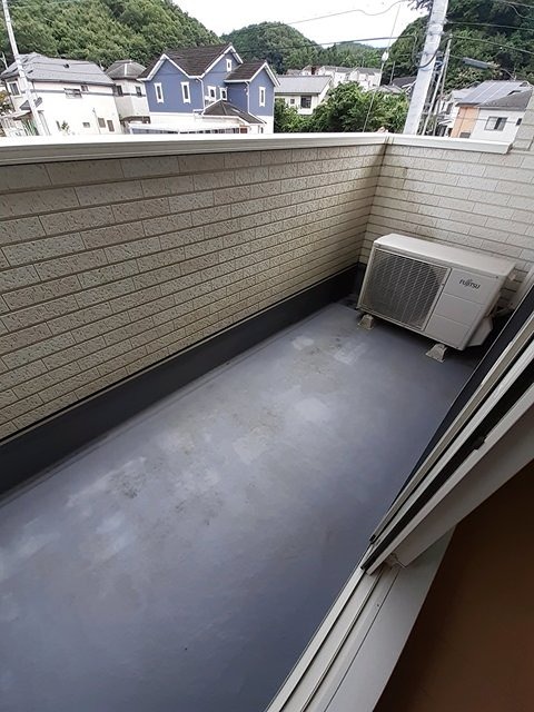バルコニー　南東向きで日当たり良好です。