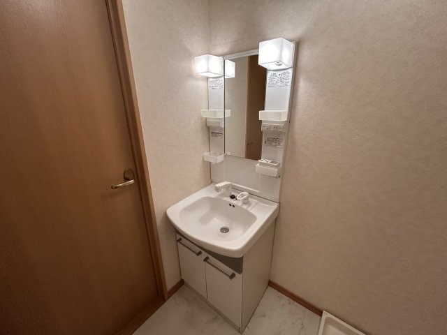 洗面設備　※同物件別号室の写真になります