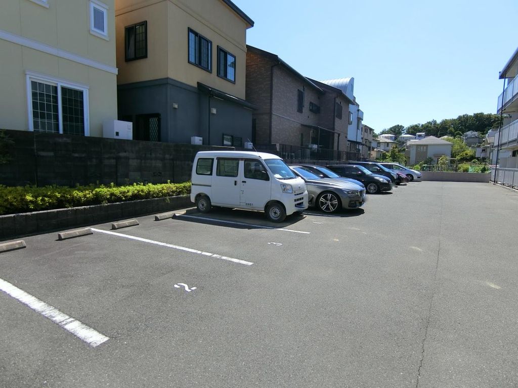 駐車場　駐車場