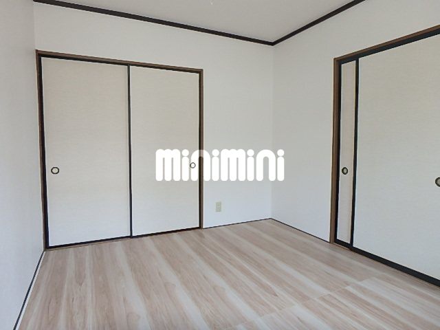 収納　押入