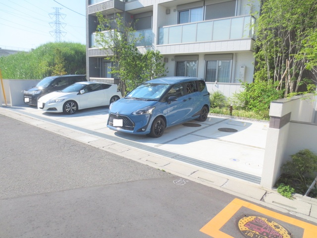 駐車場　★敷地内駐車場★※現在満車