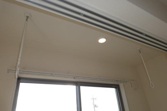 その他設備　室内物干し