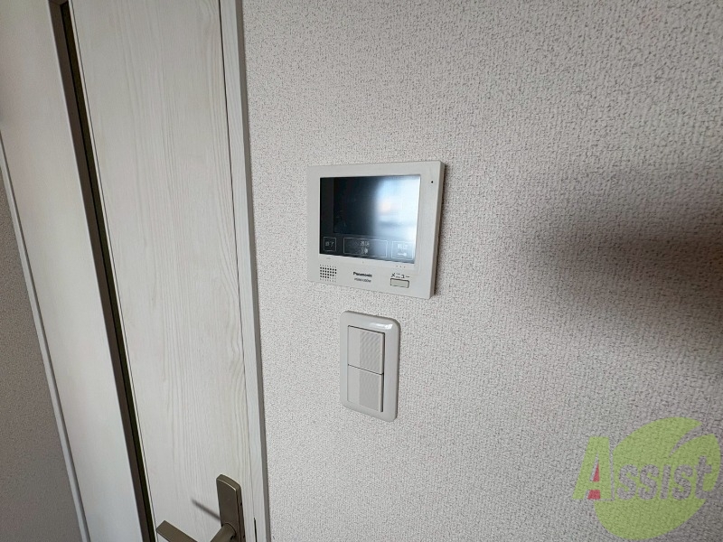 セキュリティ　ＴＶモニター付インターホンです。来客者の顔が見えるので安心！