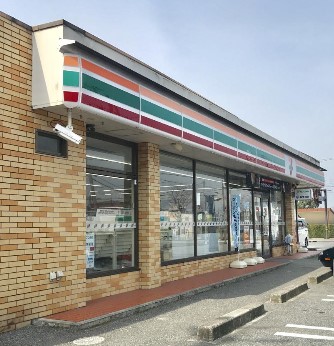 コンビニ　セブン－イレブン　多賀大社前店（コンビニ）まで853m