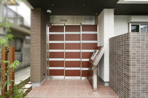 建物外観　オートロック完備