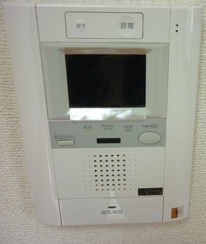 セキュリティ　来訪者が確認できる女性に安心の「TVモニターホン」