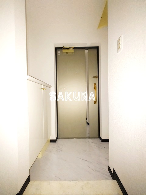 玄関　収納豊富なシューズボックスです♪