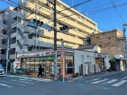 コンビニ　セブンイレブン杉並芦花公園店（コンビニ）まで81m