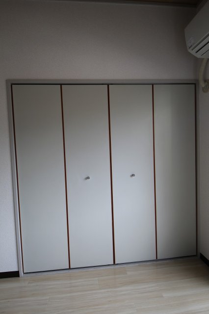 収納　※同建物・別号室の写真です
