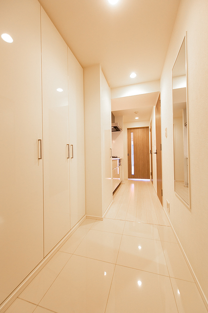 玄関　※写真は同タイプ住戸です。