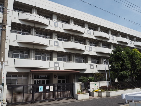 小学校　川崎市立殿町小学校（小学校）まで332m