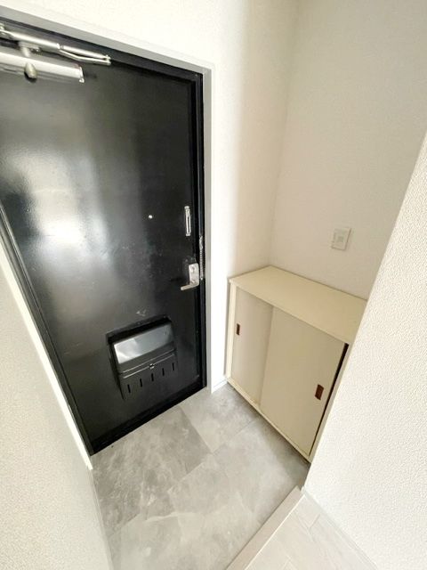 玄関　★シューズボックス付き玄関スペース★