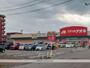 ドラックストア　クスリのアオキ高岡新成店（ドラッグストア）まで727m