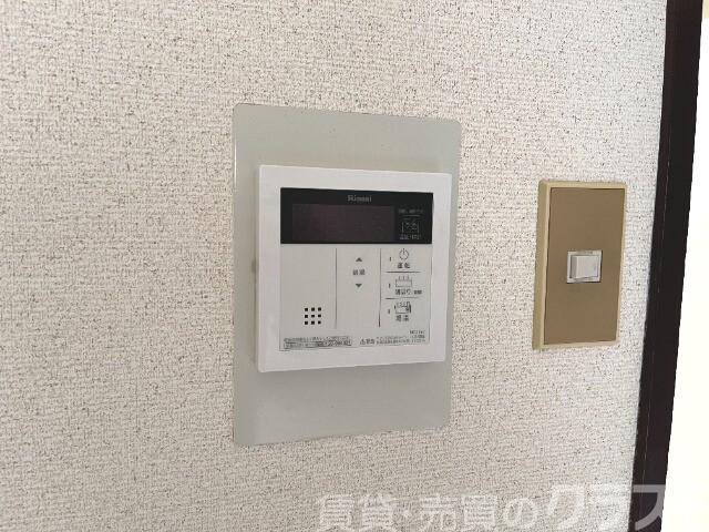 その他設備　給湯器リモコン