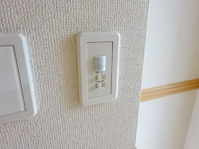 その他設備　照明人感センサースイッチ
