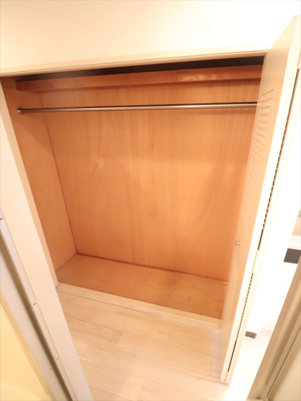 収納　玄関前のクローゼット