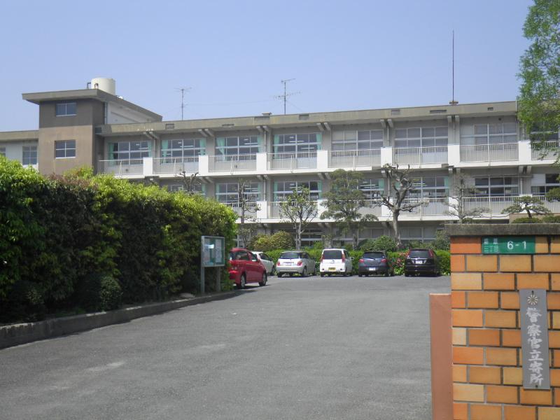 中学校　北九州市立穴生中学校（中学校）まで1250m