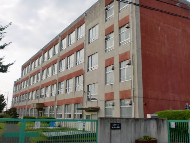 小学校　極楽小学校（小学校）まで190m