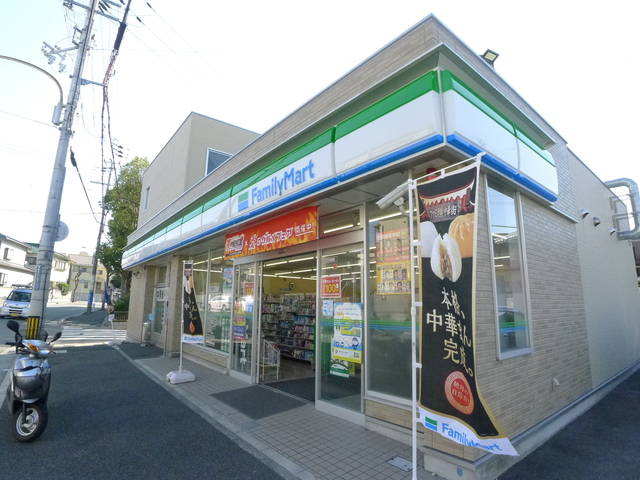 コンビニ　ファミリーマート神戸東垂水三丁目店（コンビニ）まで748m