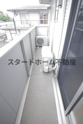 バルコニー　外からの目が気にならないバルコニーで洗濯物が干せます