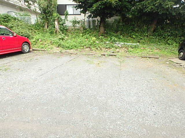 駐車場　駐車場（要空き確認）