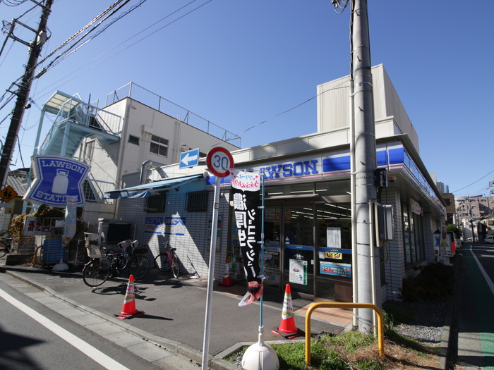 コンビニ　ローソン 品川南大井四丁目店（コンビニ）まで77m